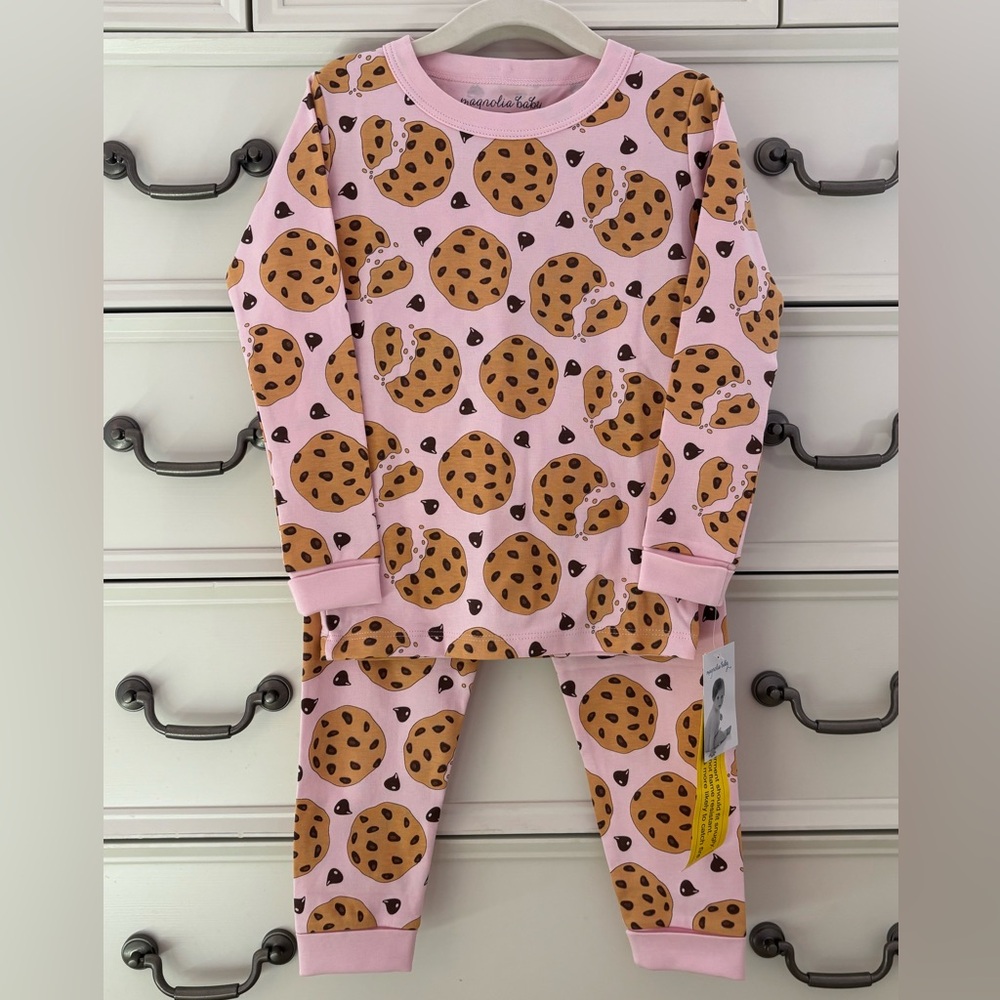 NWT Magnolia Baby Chocolate Chip Cookie Pajama Set Size 5 PIMA Cotton